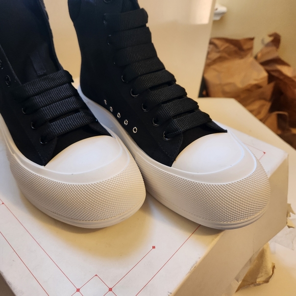 Alexander Mcqueen Plimsoll High-Top Sneakers size 43 BNWB - Picture 3 of 10